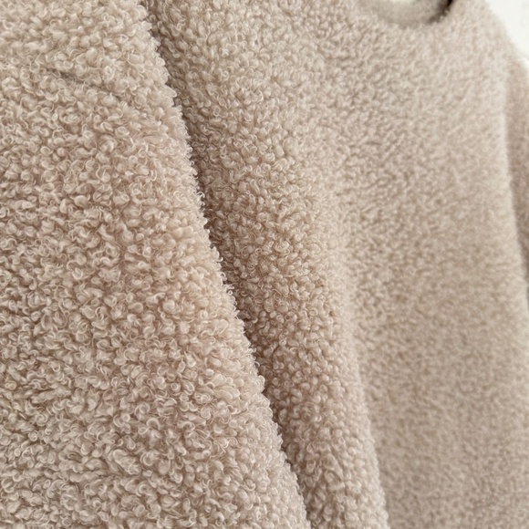 Uniqlo | Cream Sherpa Fleece Crew Neck Sweater (M) - Picture 6 of 8